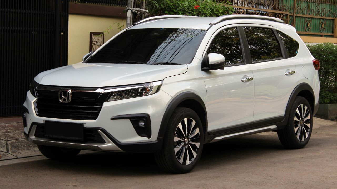 Nikmati Sewa Mobil BRV Padang Murah: Solusi Ideal untuk Perjalanan Bisnis Efisien dan Nyaman