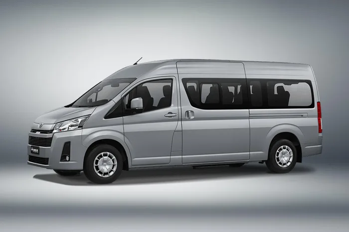 Simak Dulu! Rental Hiace Premio Padang, Kapasitas Besar untuk Keluarga dan Grup Anda!