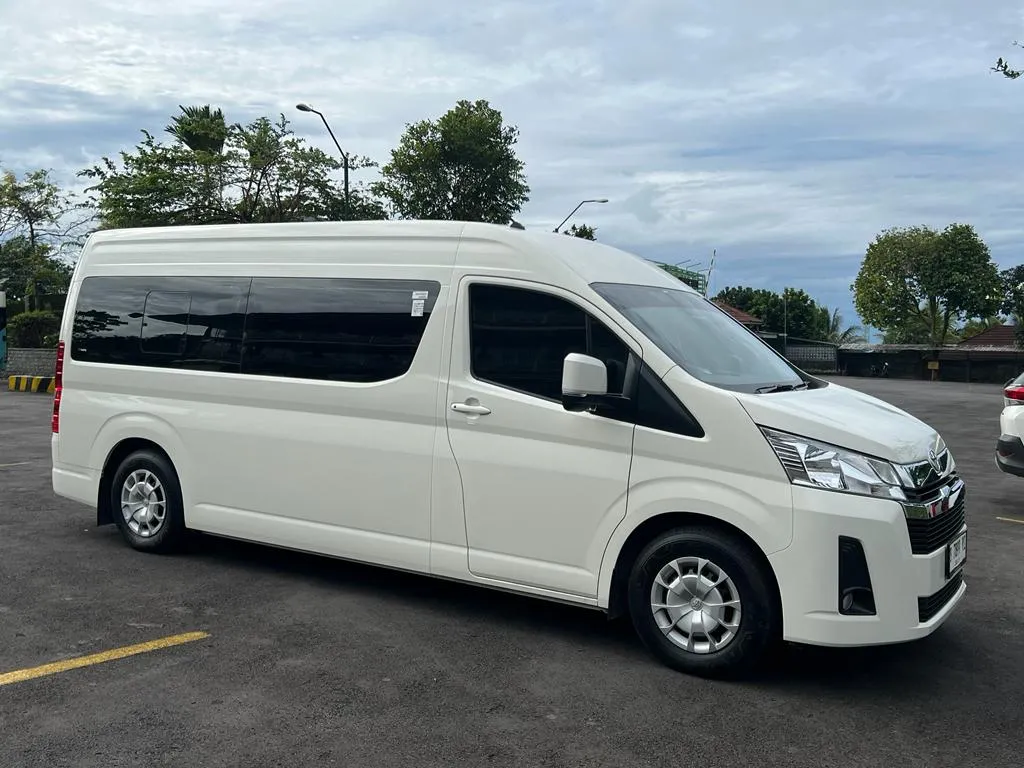 Sewa Hiace Padang untuk Perjalanan Keluarga: Solusi Nyaman Liburan Hari Raya